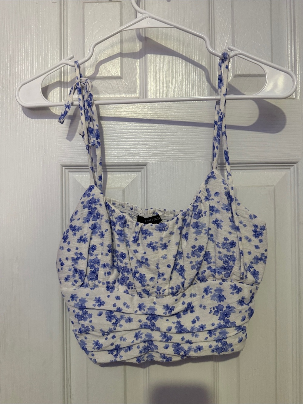 Forever 21 White and Blue Floral Tie-Shoulder Cropped Cami